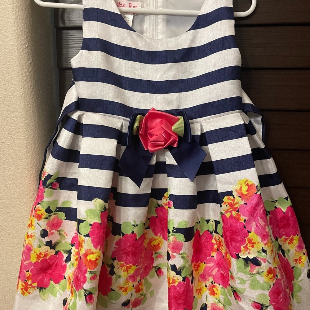 Infants dress
